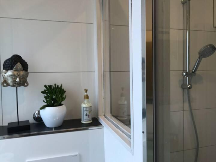Schoene Grosse Wohnung 2 Schlafzimmer Bis 6 Pax Naehe Stadion Signal Iduna Дортмунд Экстерьер фото