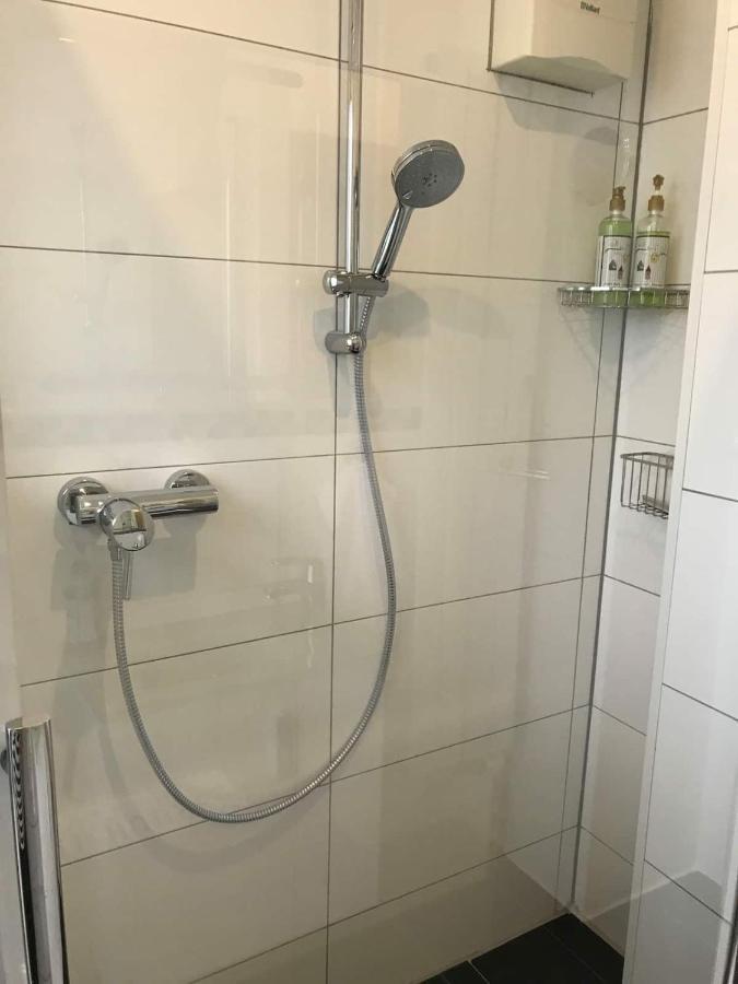 Schoene Grosse Wohnung 2 Schlafzimmer Bis 6 Pax Naehe Stadion Signal Iduna Дортмунд Экстерьер фото